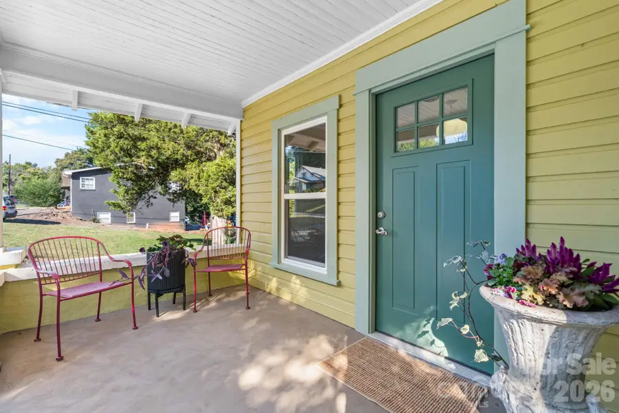 411 4th Street Se, Hickory, NC 28602 - #3
