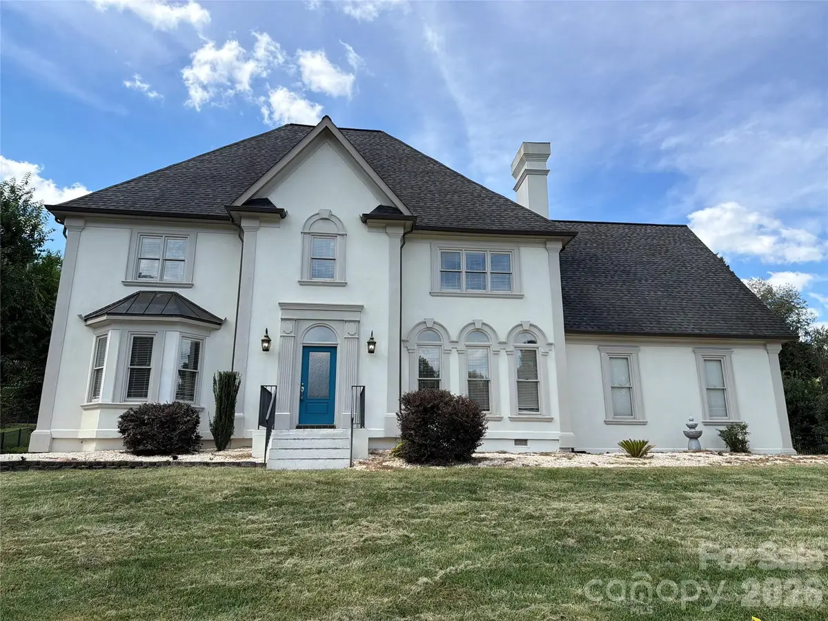4215 3rd Street Nw, Hickory, NC 28601 - #1