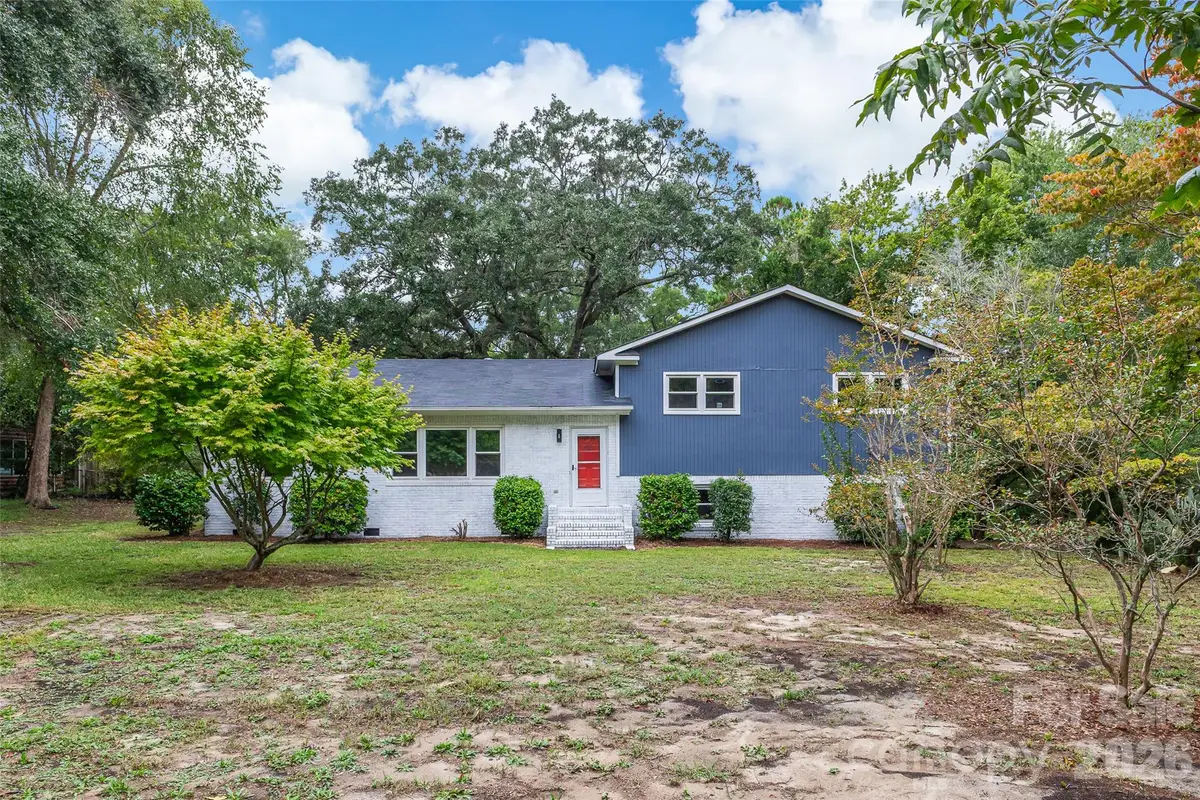 929 E Leonard Street, Southport, NC 28461 - #1