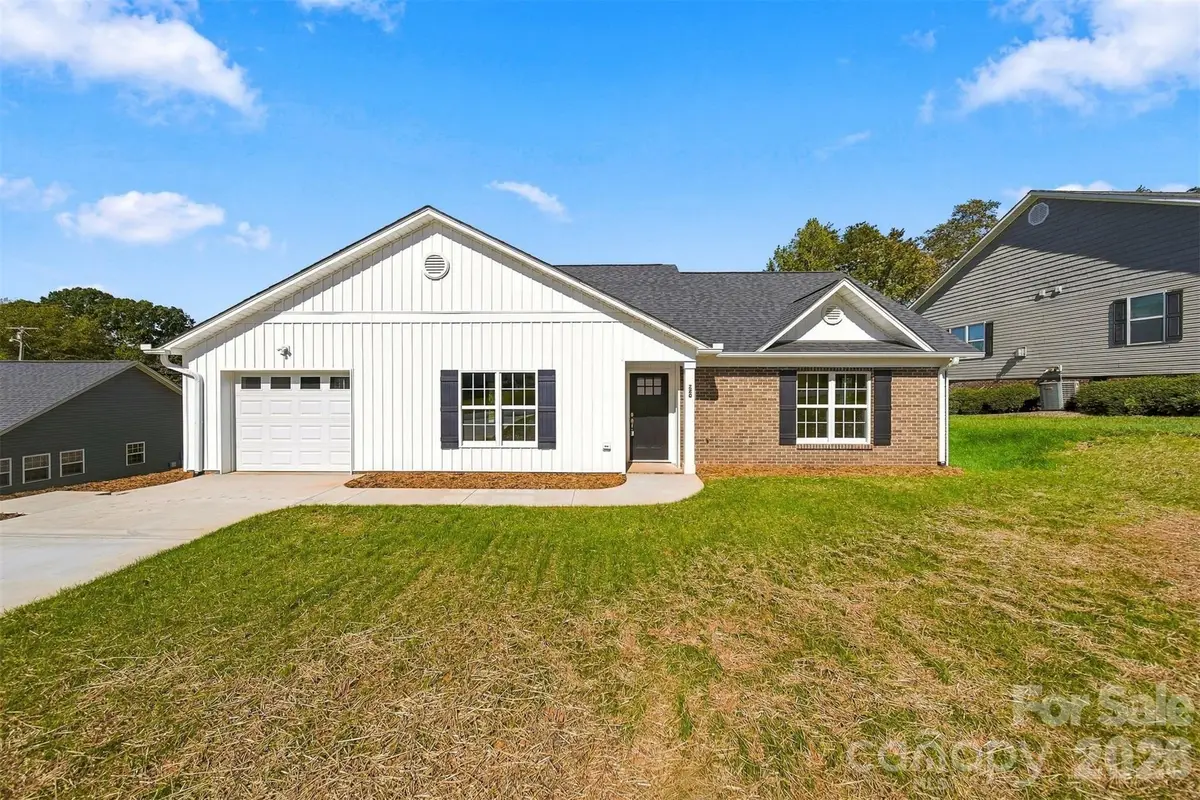 220 Abee Street, Morganton, NC 28655 - #1