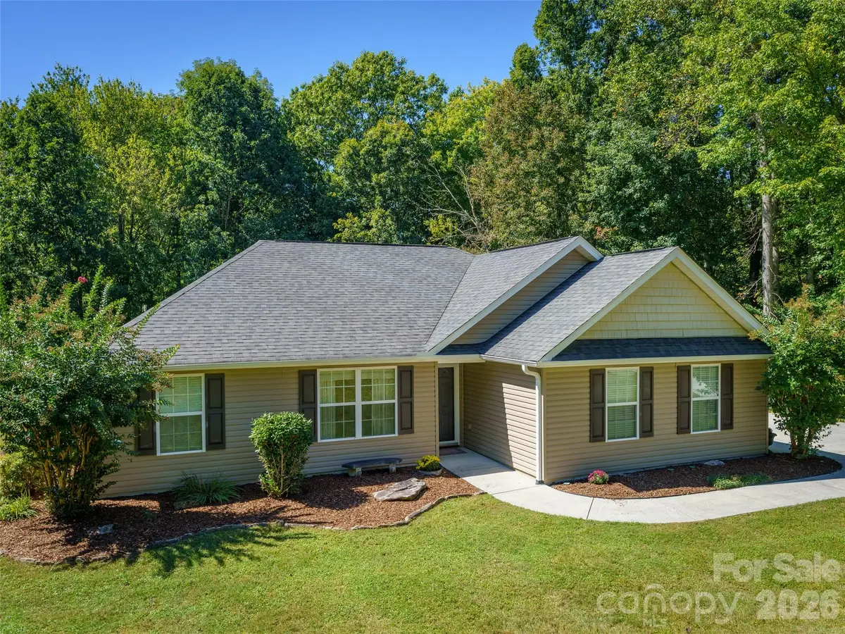 202 Hondah Road, Brevard, NC 28712 - #1