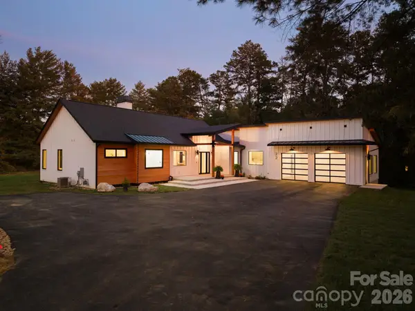 22 Willowbrook Road, Asheville, NC 28805