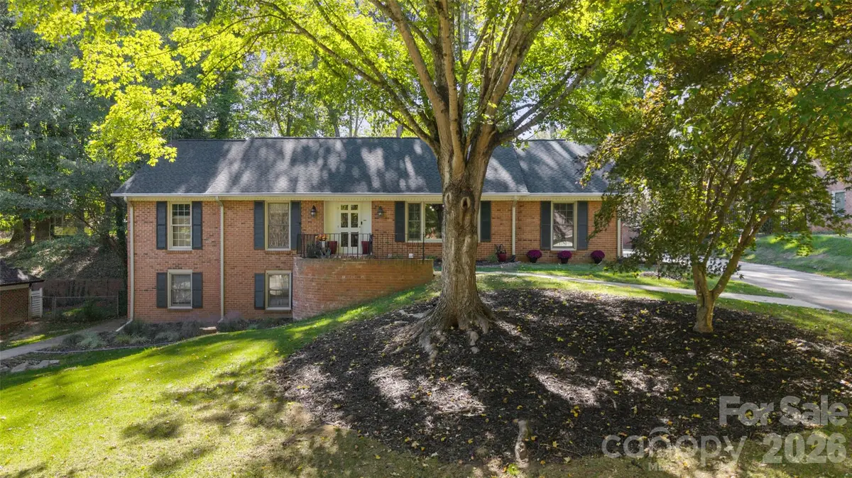 6626 Rocky Falls Road, Charlotte, NC 28211 - #1