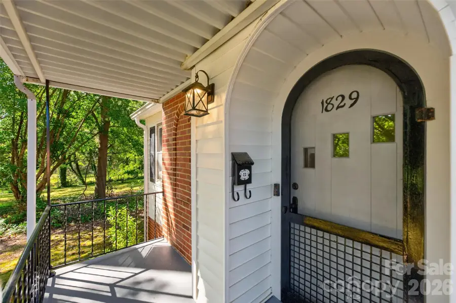 1829 3rd Street Ne, Hickory, NC 28601 - #3