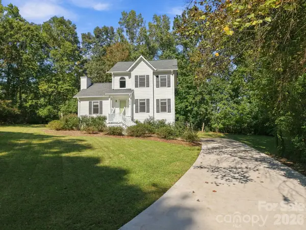 1270 Berra Place, Hickory, NC 28602