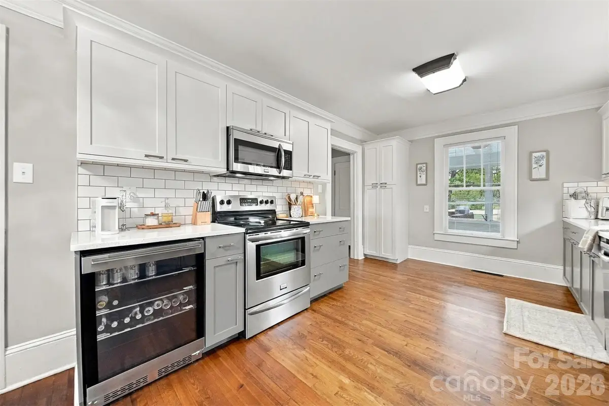 1339 5th Street Ne, Hickory, NC 28601 - #1