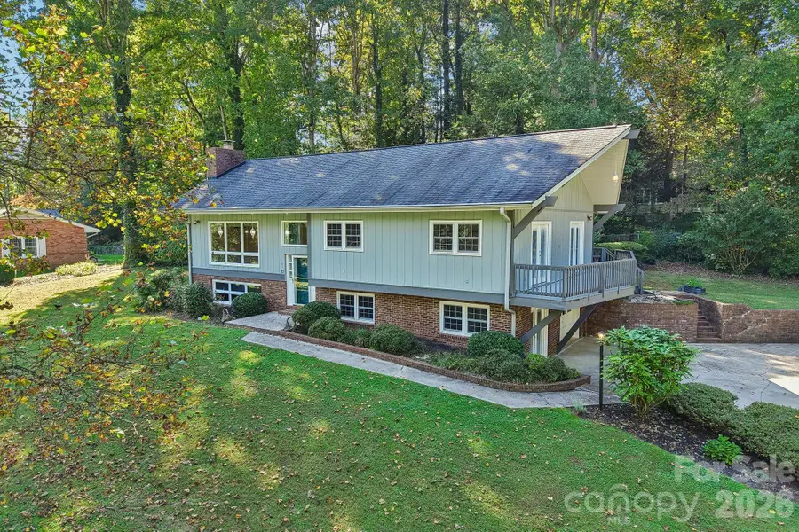 122 W Laurel Lane, Etowah, NC 28729 - #3