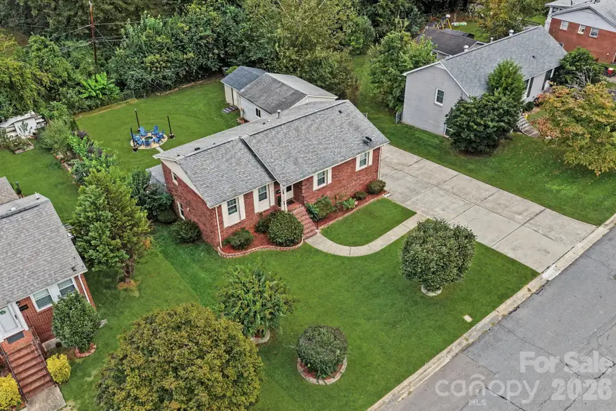 3931 Irvington Drive, Charlotte, NC 28205 - #3