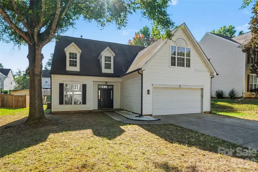 8030 Shiny Meadow Drive, Charlotte, NC 28215 - #2