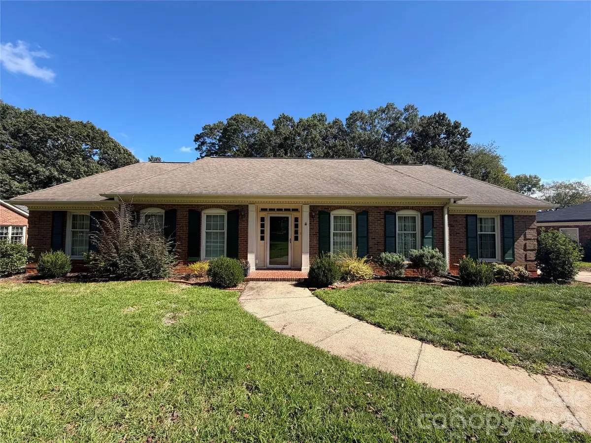 520 King Edward Road, Charlotte, NC 28211 - #1