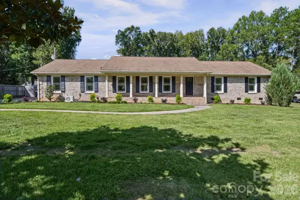 7301 Pine Lake Lane, Mint Hill, NC 28227