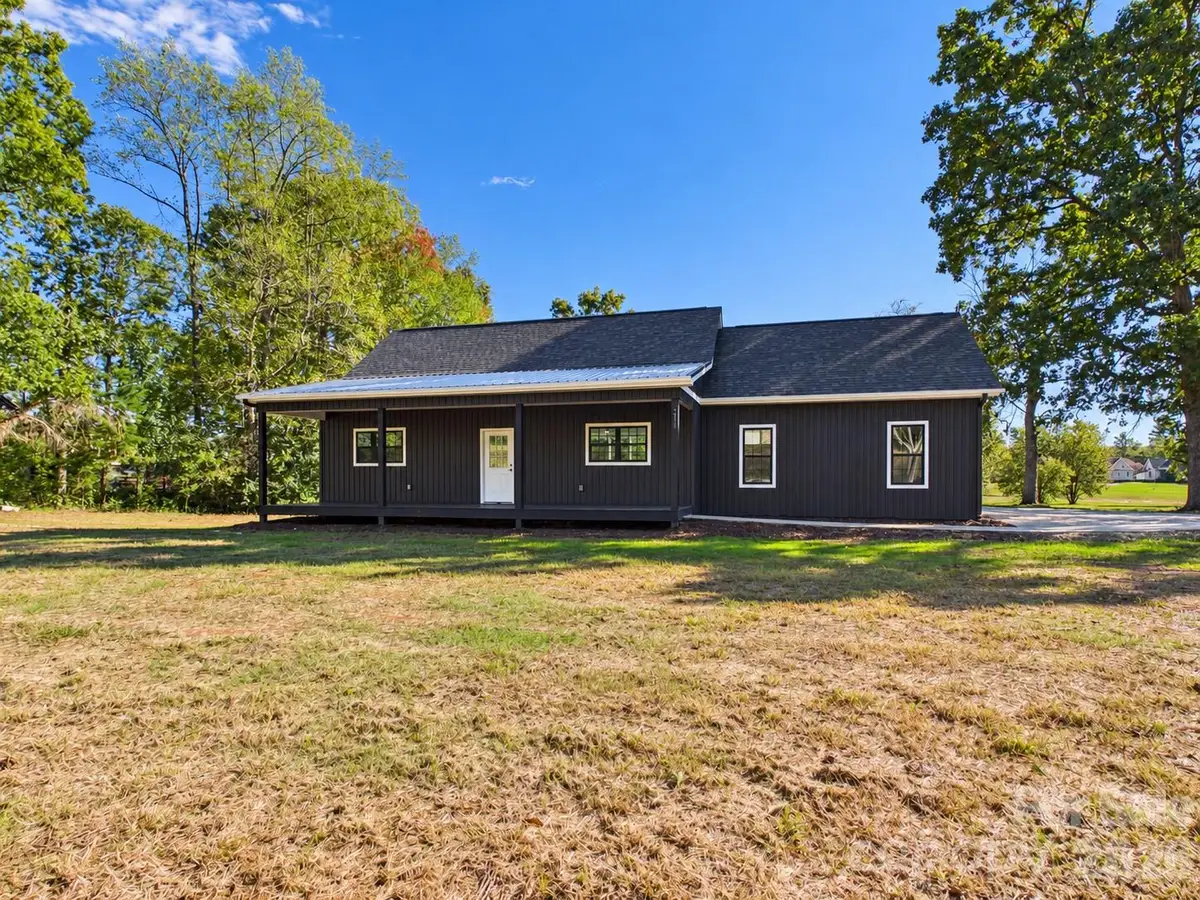 311 Falls Avenue, Granite Falls, NC 28630 - #1