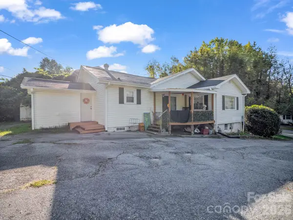 228 Stoney Mountain Road #25,26, Hendersonville, NC 28791