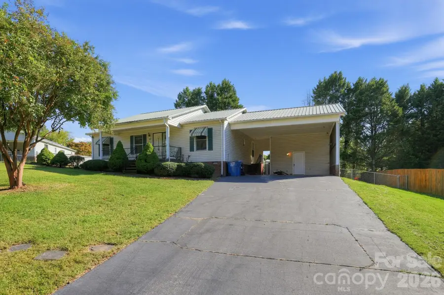 3033 26th Street Lane, Hickory, NC 28601 - #2