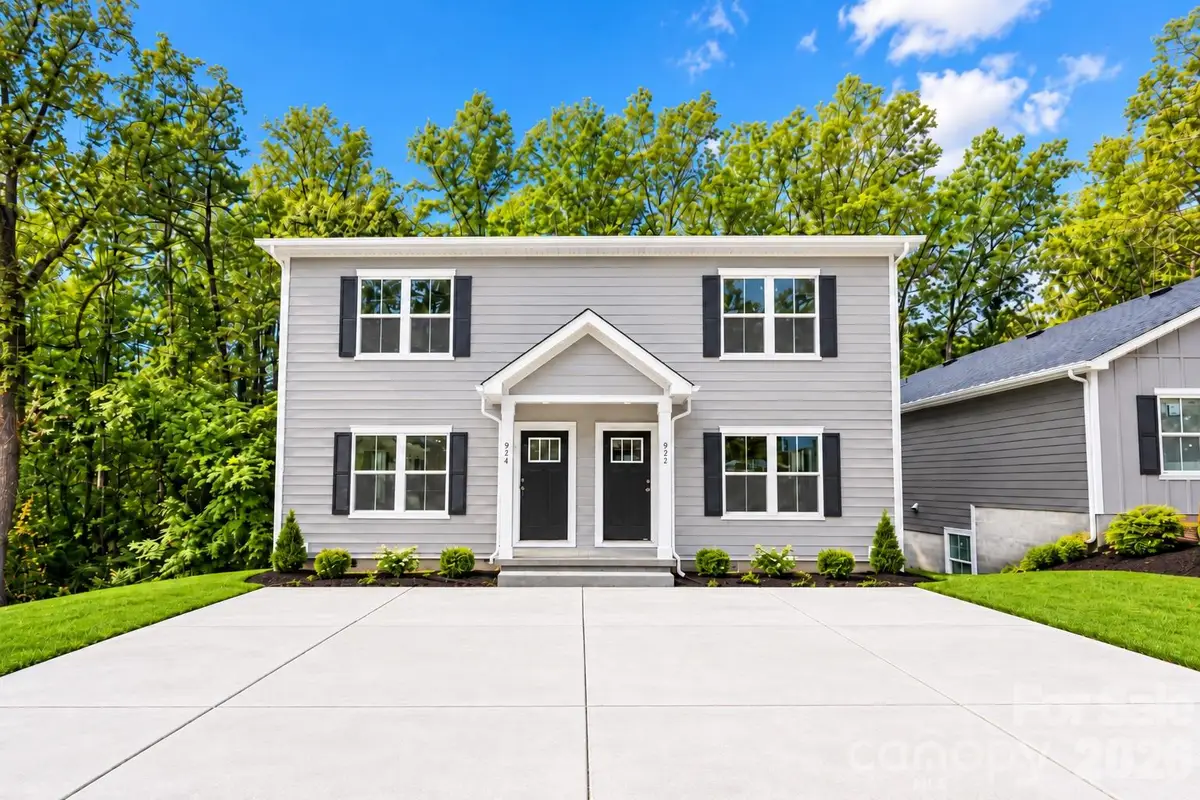 952-954 4th Street Place Se, Hickory, NC 28602 - #1