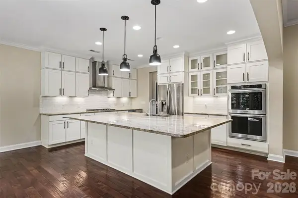 12609 Burr Oak Lane, Charlotte, NC 28278