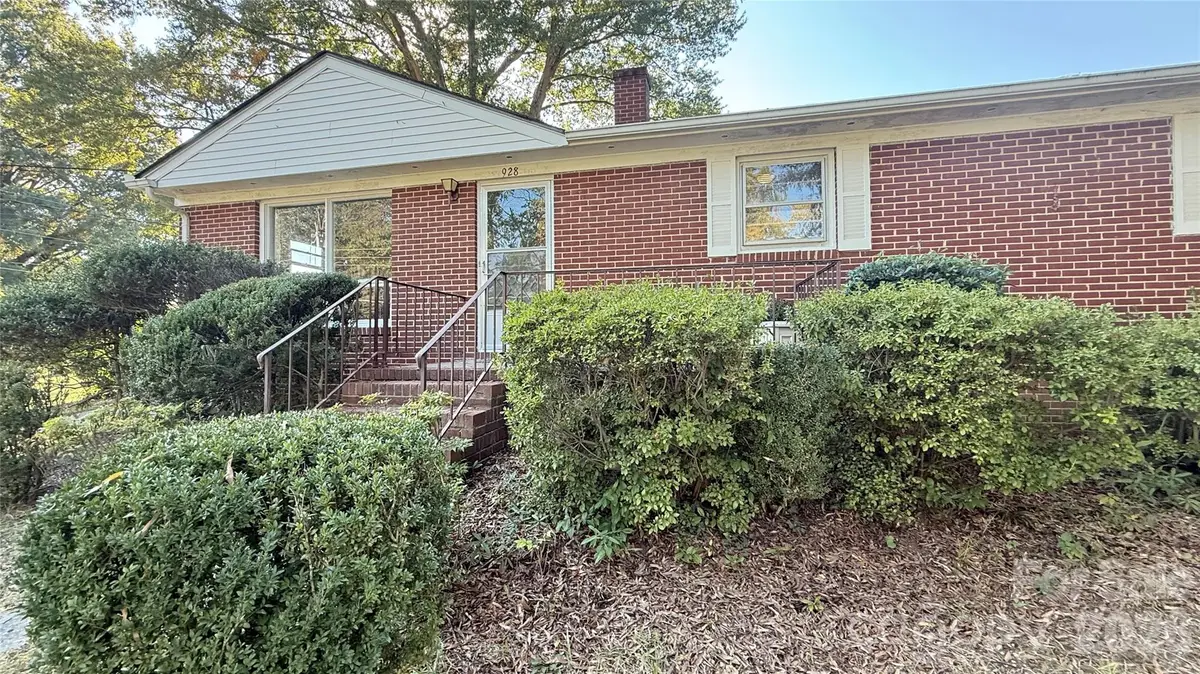 928 Beaumont Avenue, Greensboro, NC 27401 - #1