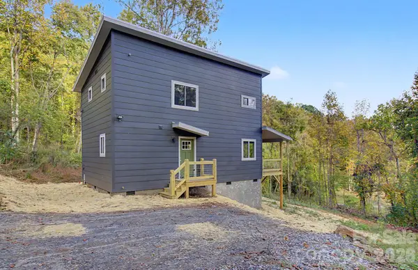 84 Skip Stone Road, Asheville, NC 28803