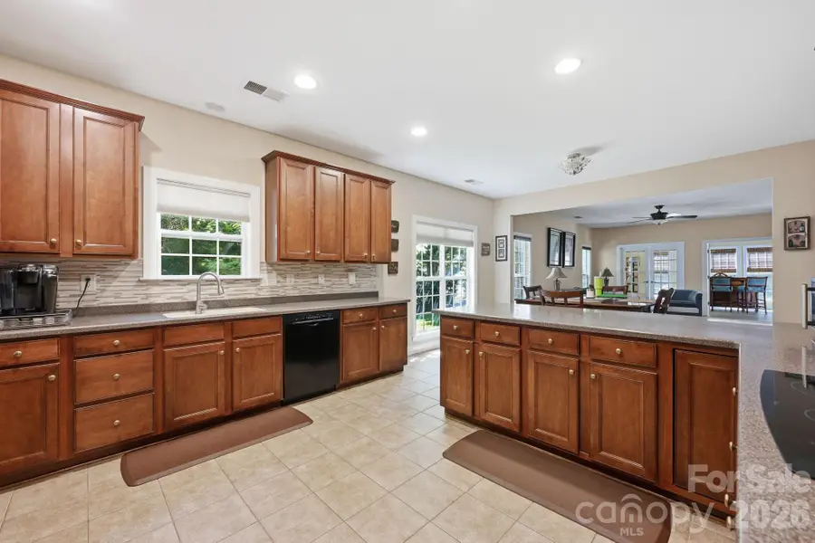 4405 Squirrel Trail Lane #26, Charlotte, NC 28269 - #3