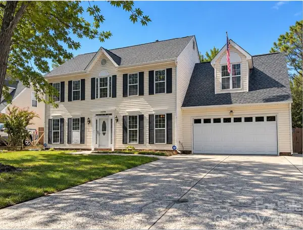 10008 Wild Dogwood Court, Charlotte, NC 28273