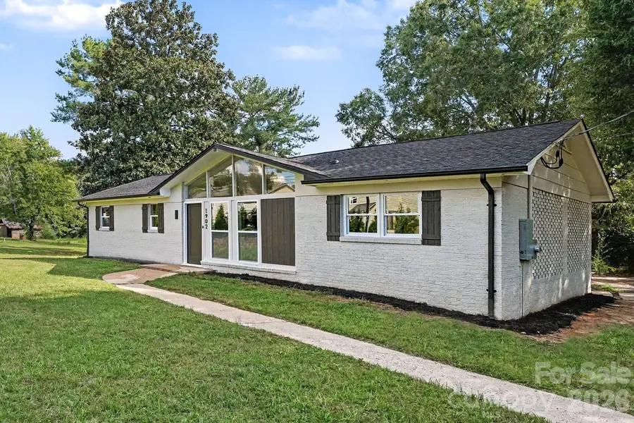 1902 19th Avenue Ne, Hickory, NC 28601 - #3