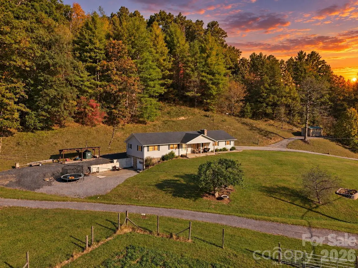 900 Prices Creek Road, Burnsville, NC 28714 - #1