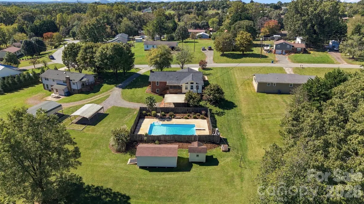 139 Greenlea Circle, Taylorsville, NC 28681 - #1