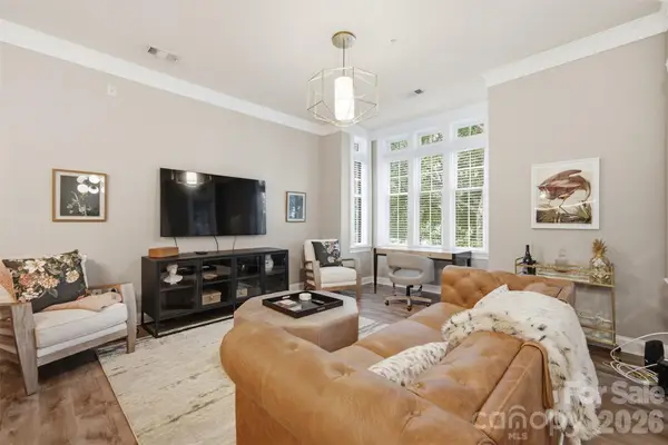 2810 Selwyn Avenue #210, Charlotte, NC 28209