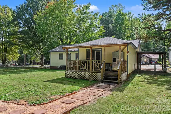 3917 Lake Road, Charlotte, NC 28269