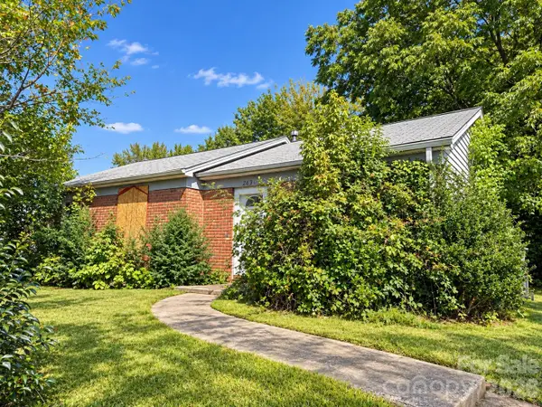 2636 Dalecrest Drive, Charlotte, NC 28269