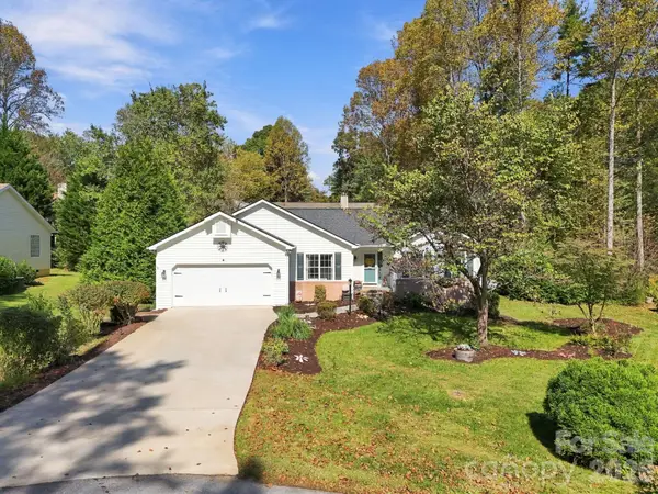 6 Pebble Beach Court, Etowah, NC 28729