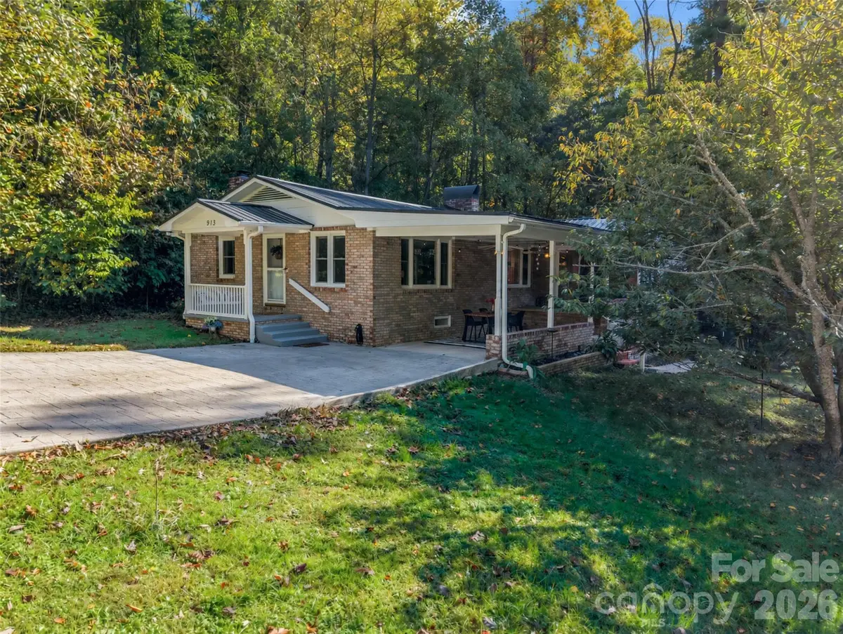 913 Dorothy Street, Hendersonville, NC 28791 - #1