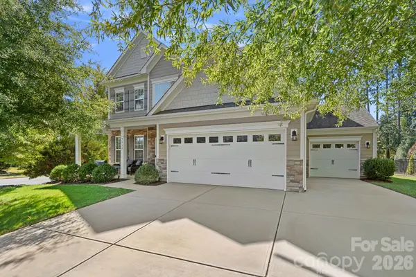 9038 Loch Glen Way, Charlotte, NC 28278
