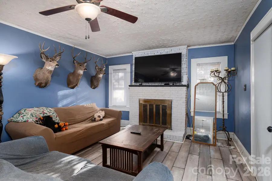 407 3rd Avenue Se, Hickory, NC 28602 - #2