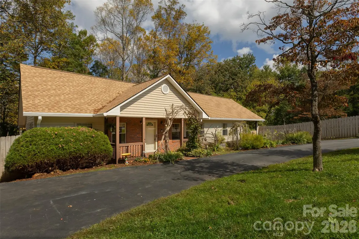 442 Armstrong Avenue, Hendersonville, NC 28739 - #1