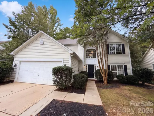 9339 Autumn Applause Drive, Charlotte, NC 28277