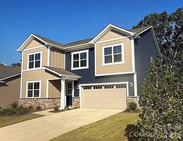 2700 Phoenix Court, Gastonia, NC 28052