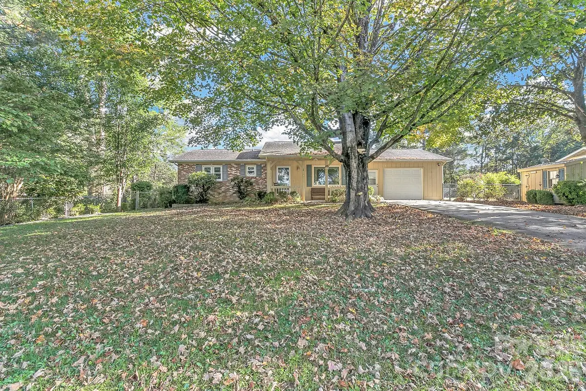 1 Dewberry Lane, Hendersonville, NC 28792 - #1
