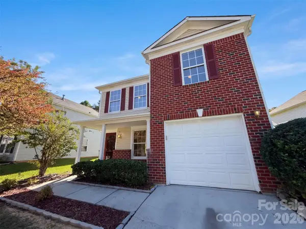 6807 Wandering Creek Drive, Charlotte, NC 28216