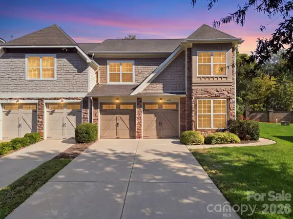 8424 Loxton Circle, Charlotte, NC 28214