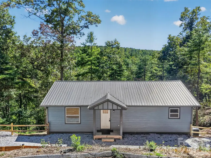 594 Mcmillan Drive, Hendersonville, NC 28792 - #2