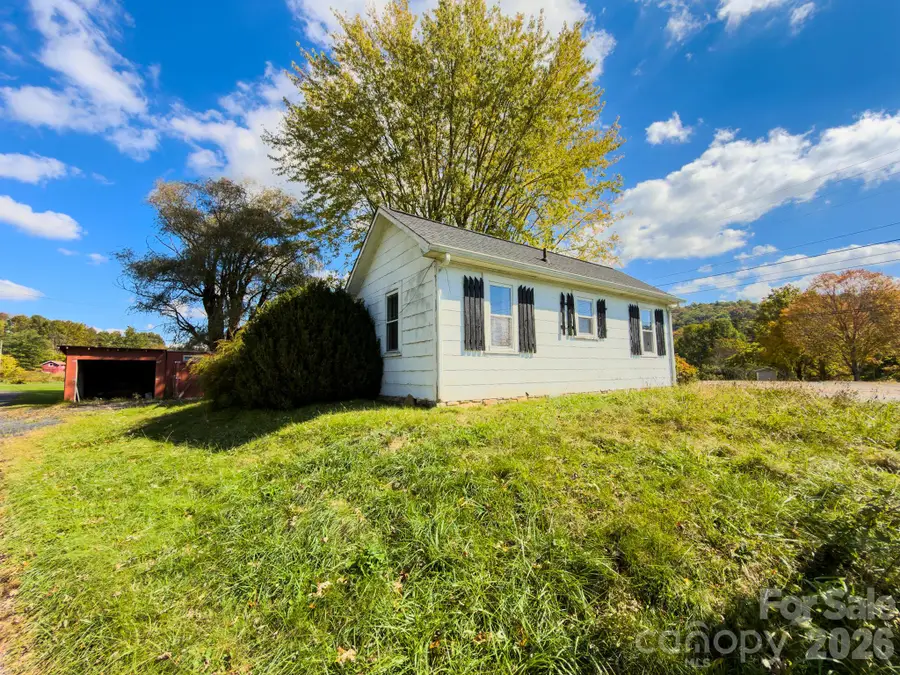 40 Duncan Lane, Newland, NC 28657 - #2