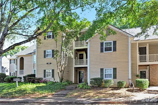 3200 Selwyn Farms Lane #2, Charlotte, NC 28209