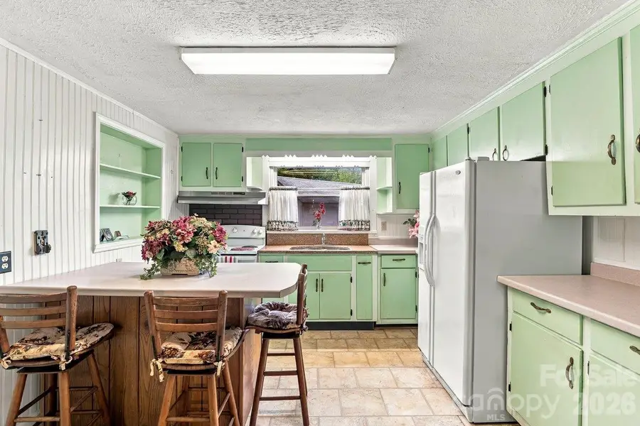 11 Whitt Road, Weaverville, NC 28787 - #2