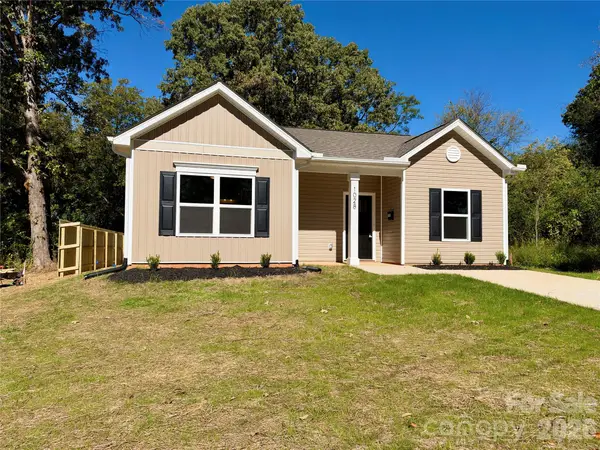 1028 Saratoga Drive, Charlotte, NC 28208