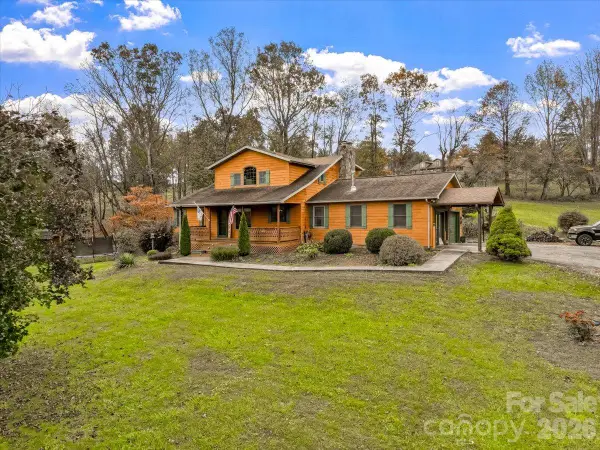 179 River Walk Drive, Burnsville, NC 28714