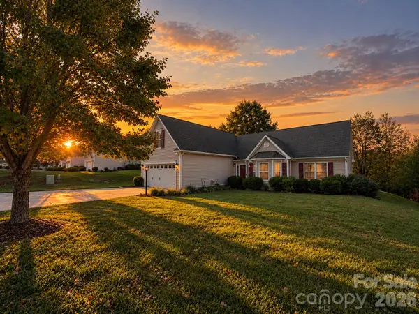 112 Ashton Bluff Circle, Mount Holly, NC 28120