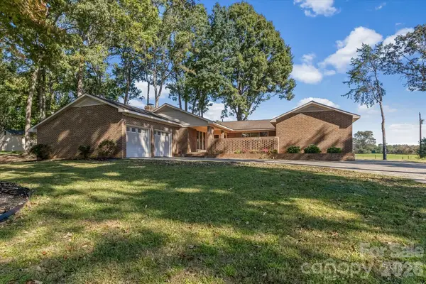 2129 Mid Oak Lane, Lincolnton, NC 28092