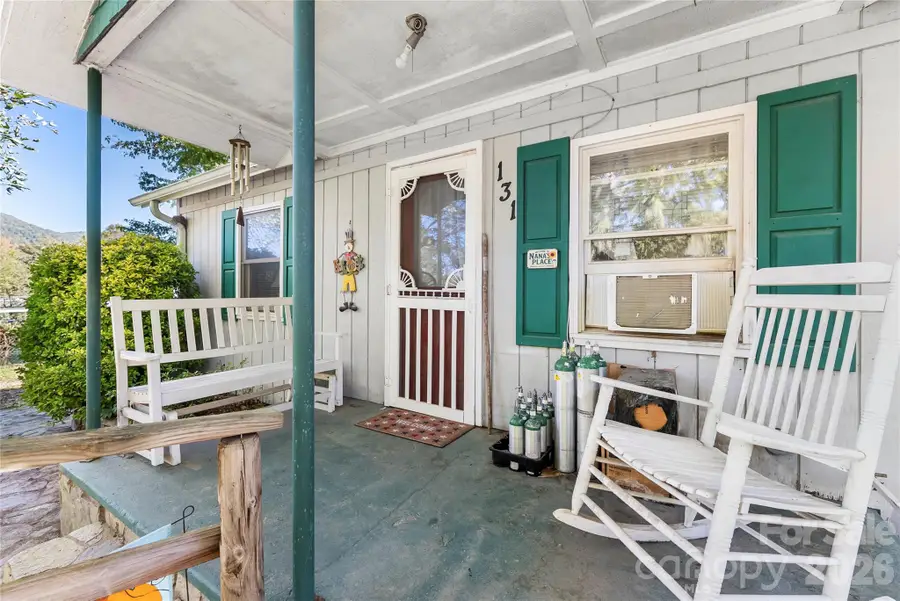 131 Central Avenue, Swannanoa, NC 28778 - #3