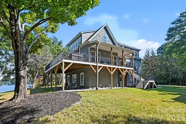 1727 Lake Drive, Charlotte, NC 28214